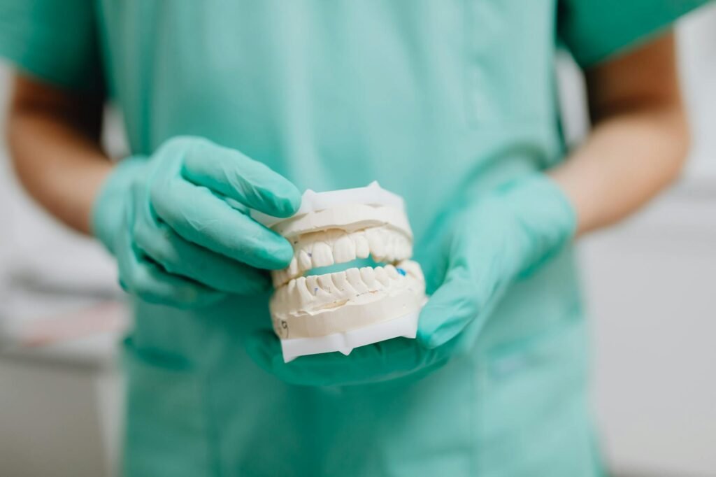 Illustration of Dentures Kadapa: Must-Have Complete Dentures & Affordable Tooth Replacement